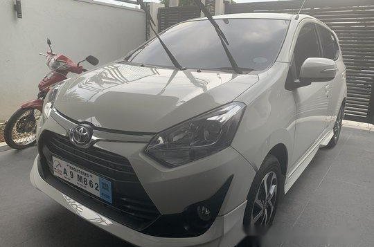 Selling White Toyota Wigo 2019 at 3600 km-1