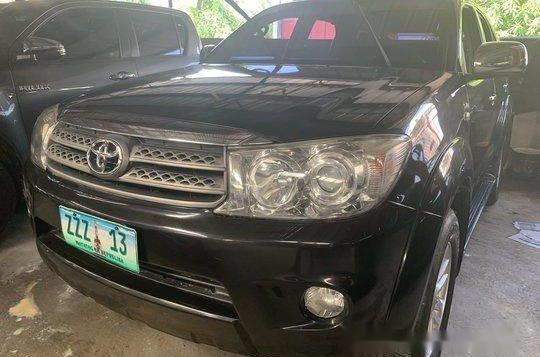 Sell Black 2010 Toyota Fortuner at 58000 km-3