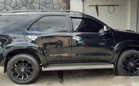 Selling Black Toyota Fortuner 2016 Automatic Diesel-1