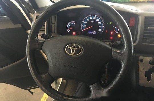 Selling Toyota Hiace 2011 at 57671 km-7