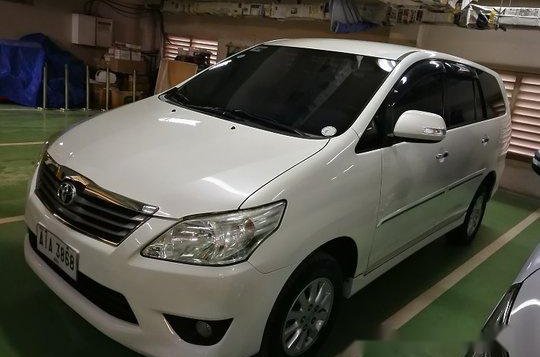 Sell White 2014 Toyota Innova at 85100 km -1