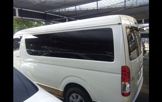 Toyota Hiace 2017 Van Automatic Diesel for sale -3