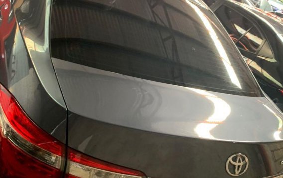 Sell Grey 2017 Toyota Corolla Altis in Quezon City-7