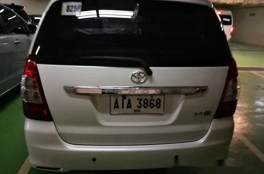 Sell White 2014 Toyota Innova at 85100 km -5