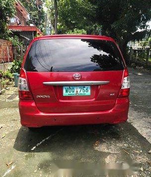 Selling Red Toyota Innova 2014 at 181000 km-2