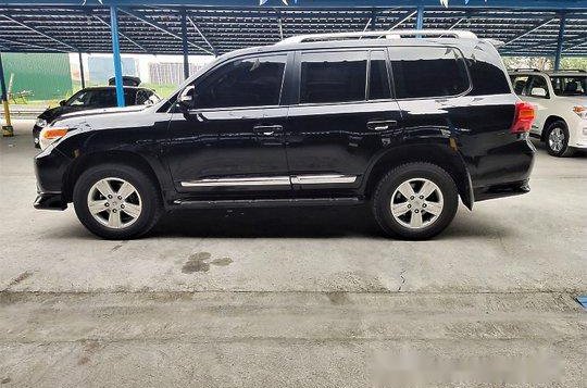 Black Toyota Land Cruiser 2015 at 91000 km for sale -4