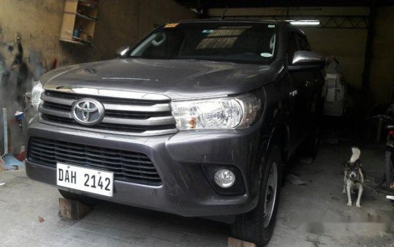 Sell Grey 2018 Toyota Hilux at Manual Diesel at 25000 km-2
