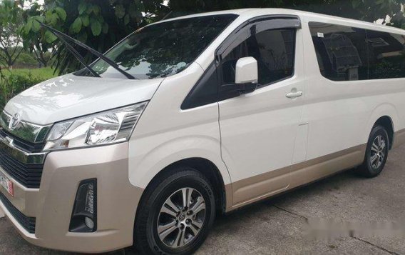 Selling White Toyota Hiace 2019 at 1200 km-2