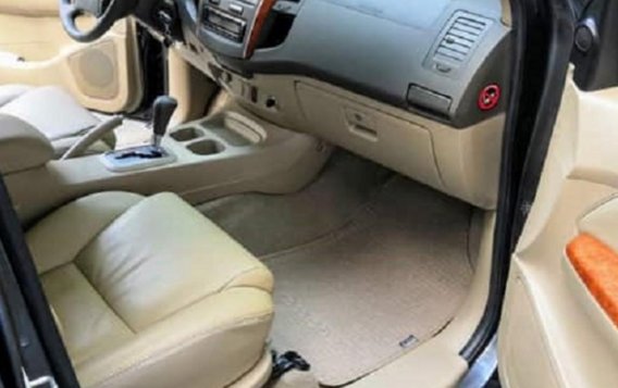 Toyota Fortuner 2010 for sale in Makati-3