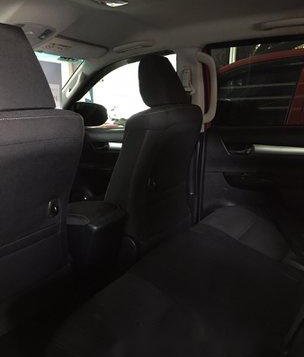 Red Toyota Hilux 2016 at 25000 km for sale-6