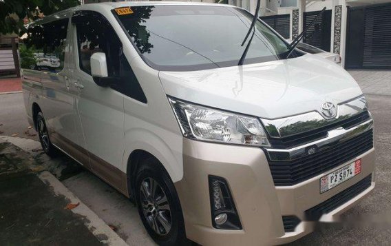 Selling White Toyota Hiace 2019 at 1200 km