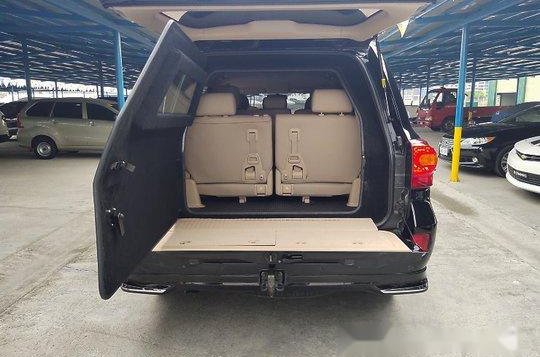 Black Toyota Land Cruiser 2015 at 91000 km for sale -6