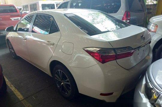 Sell White 2018 Toyota Corolla altis in Quezon City-5