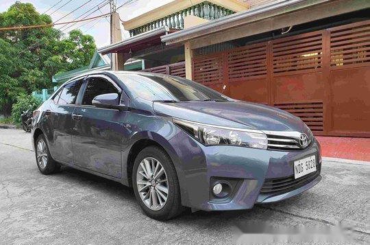 Grey Toyota Corolla Altis 2017 at 30000 km for sale -4