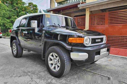 Black Toyota Fj Cruiser 2017 for sale in Cavite-1