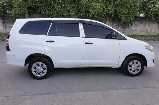 White Toyota Innova 2013 for sale in Talisay-9