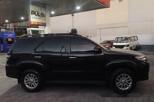 Selling Black Toyota Fortuner 2013 at 24952 km-3