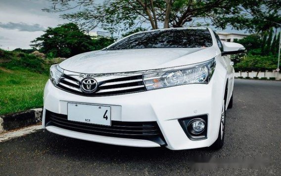 Sell 2014 Toyota Corolla Altis at 54566 km -4