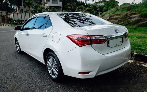Sell 2014 Toyota Corolla Altis at 54566 km -6