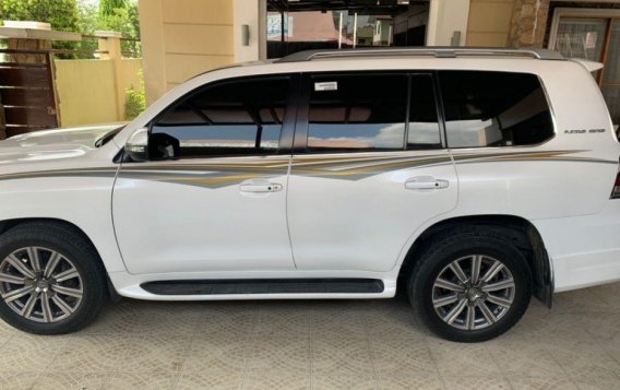 Toyota Land Cruiser 2010 for sale in Quezon City-1