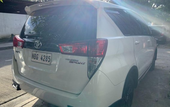 White Toyota Innova 2019 for sale in Quezon City -5