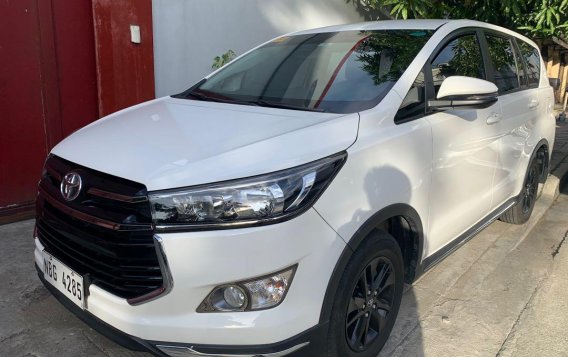 White Toyota Innova 2019 for sale in Quezon City -3