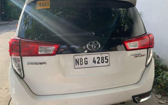 White Toyota Innova 2019 for sale in Quezon City -4
