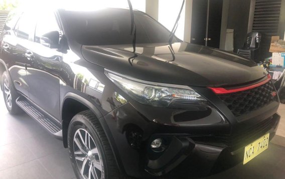 Brown Toyota Fortuner 2018 for sale in Quezon City-1