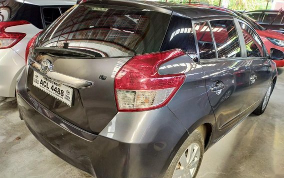 Selling Gray Toyota Yaris 2016 in Quezon City-2