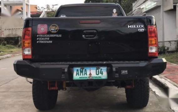 2011 Toyota Hilux for sale in Quezon City -5