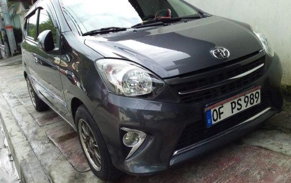 Selling Gray Toyota Wigo 2016 in Quezon City-3