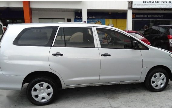 2010 Toyota Innova for sale in Makati -2