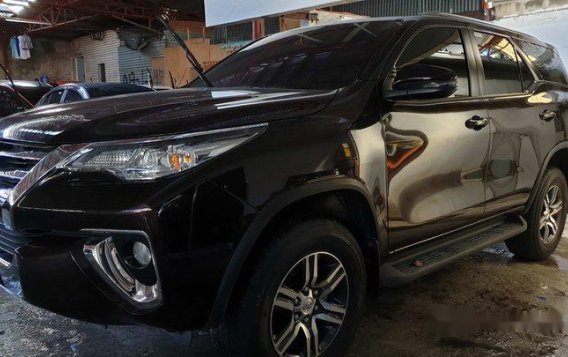 Selling Brown Toyota Fortuner 2018 Manual Diesel  -2