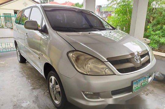 Selling Toyota Innova 2005 at 185000 km