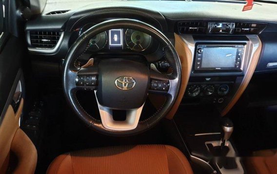 Sell 2017 Toyota Fortuner Automatic Diesel at 18000 km-4