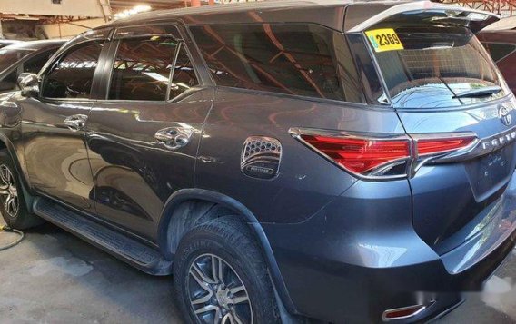 Sell 2017 Toyota Fortuner Automatic Diesel at 18000 km-3