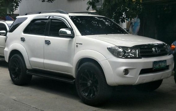 2009 Toyota Fortuner for sale in Quezon City -5