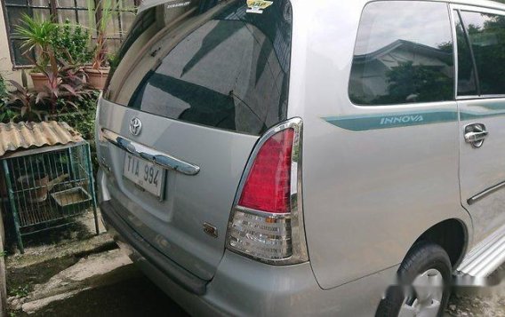 Selling Silver Toyota Innova 2012 Manual Gasoline-3