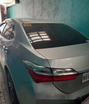 Selling Silver Toyota Corolla Altis 2018 Automatic Gasoline -1