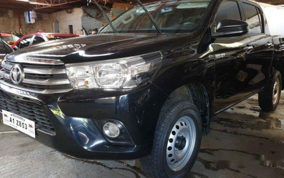 Sell Black 2018 Toyota Hilux at 2900 km -2