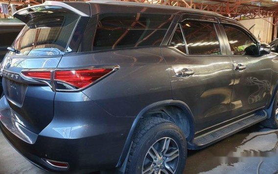 Sell 2017 Toyota Fortuner Automatic Diesel at 18000 km-2