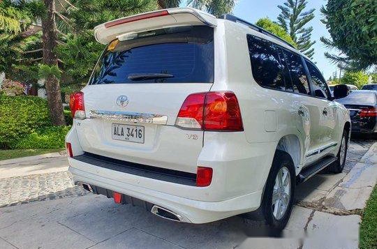 White Toyota Land Cruiser 2015 Automatic Diesel for sale -3