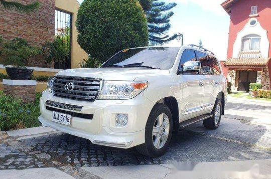 White Toyota Land Cruiser 2015 Automatic Diesel for sale -5