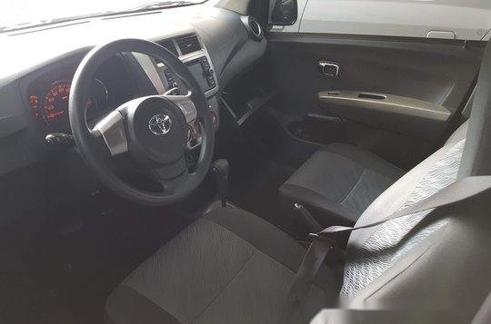 Selling Grey Toyota Wigo 2016 in Quezon City -5
