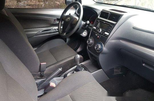 Sell Blue 2018 Toyota Avanza in Quezon City-6