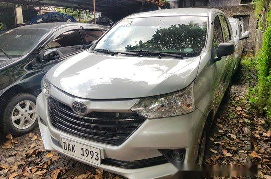 Selling Silver Toyota Avanza 2019 in Quezon City-2