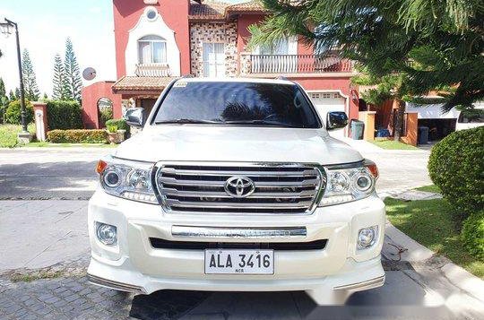 White Toyota Land Cruiser 2015 Automatic Diesel for sale -1