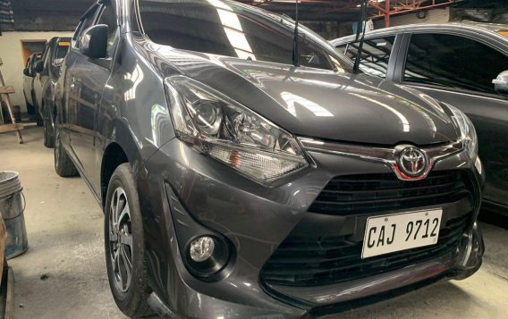 Selling Gray Toyota Wigo 2018 in Quezon City -2