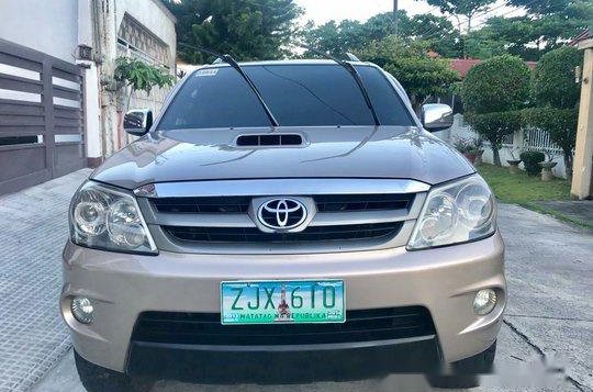 Selling Silver Toyota Fortuner 2007 at 85000 km-1