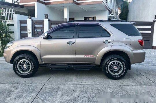 Selling Silver Toyota Fortuner 2007 at 85000 km-2